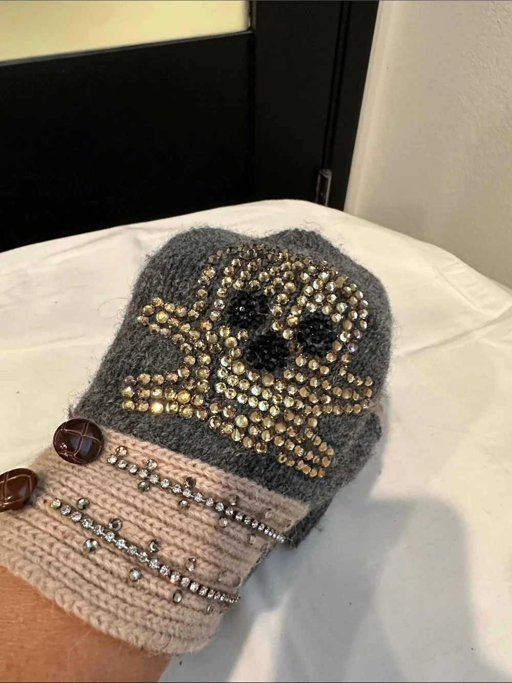 Crystal Skull Fingerless Knit Gloves Gray Cream Rhinestone Statement